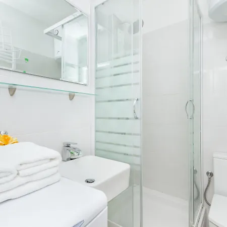 Eco Old Town Bed & Breakfast 3*